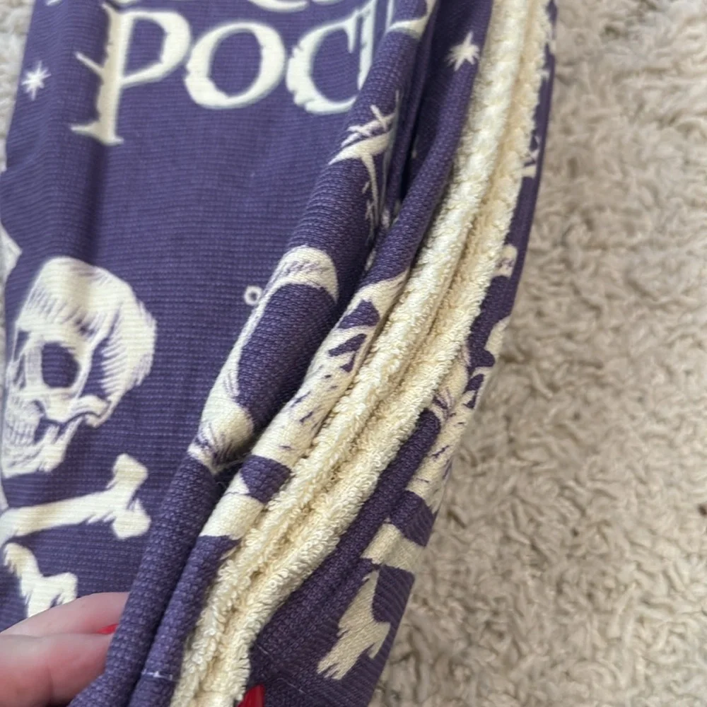 Hocus Pocus  Disney Halloween hand towels Set of 3 NEW